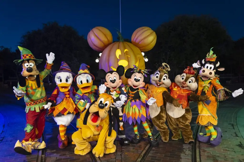 Halloween Season New Costumes for Mickey Mouse & Friends Disney